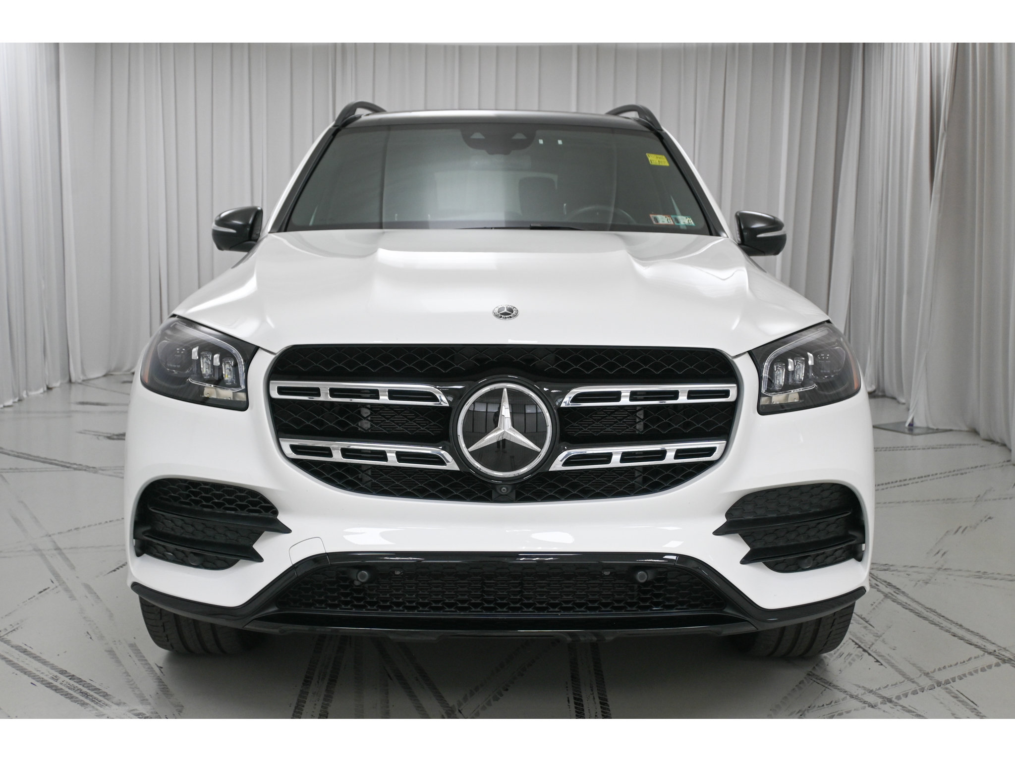 Used 2021 Mercedes-Benz GLS 580 4MATIC image 3