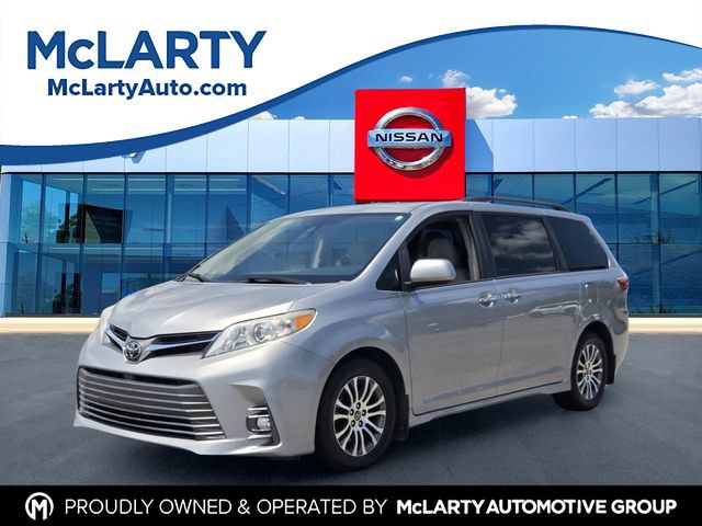 Used 2018 Toyota Sienna XLE w/ XLE Navigation Package FWD 360° Tour