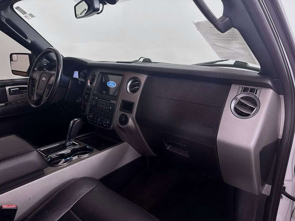 Used 2017 Ford Expedition Limited w/ Equipment Group 301A RWD image 32