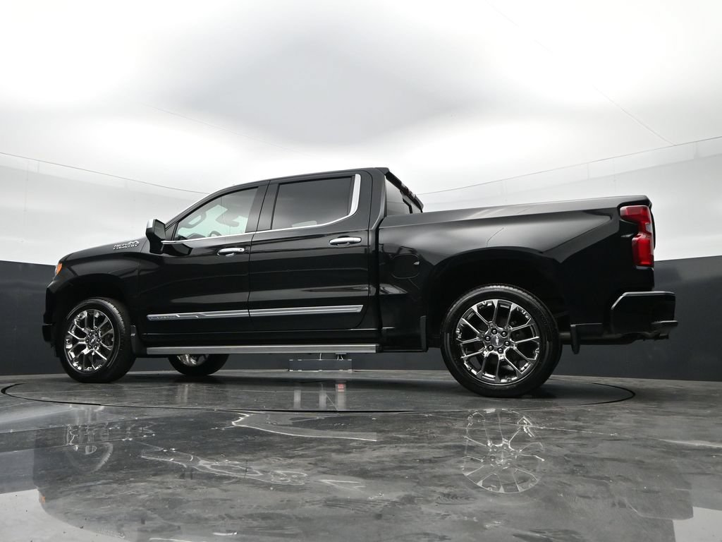 Used 2025 Chevrolet Silverado 1500 High Country AWD/4WD image 57