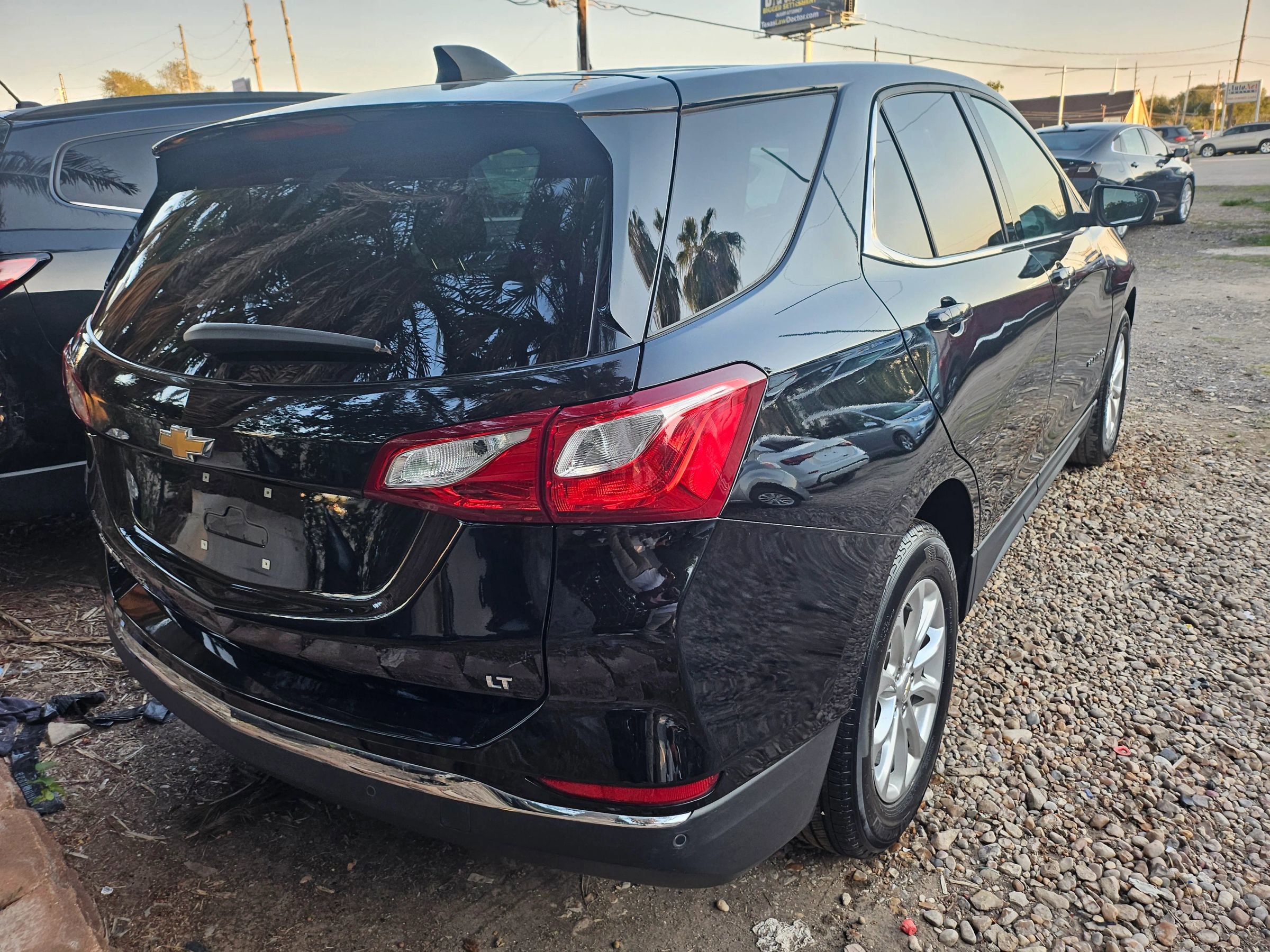 Used 2020 Chevrolet Equinox LT w/ Driver Convenience Package FWD image 5