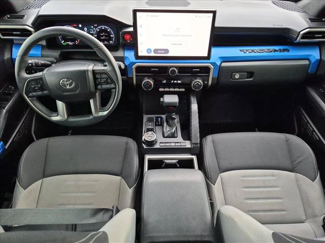 Certified 2025 Toyota Tacoma TRD Off-Road AWD/4WD image 16