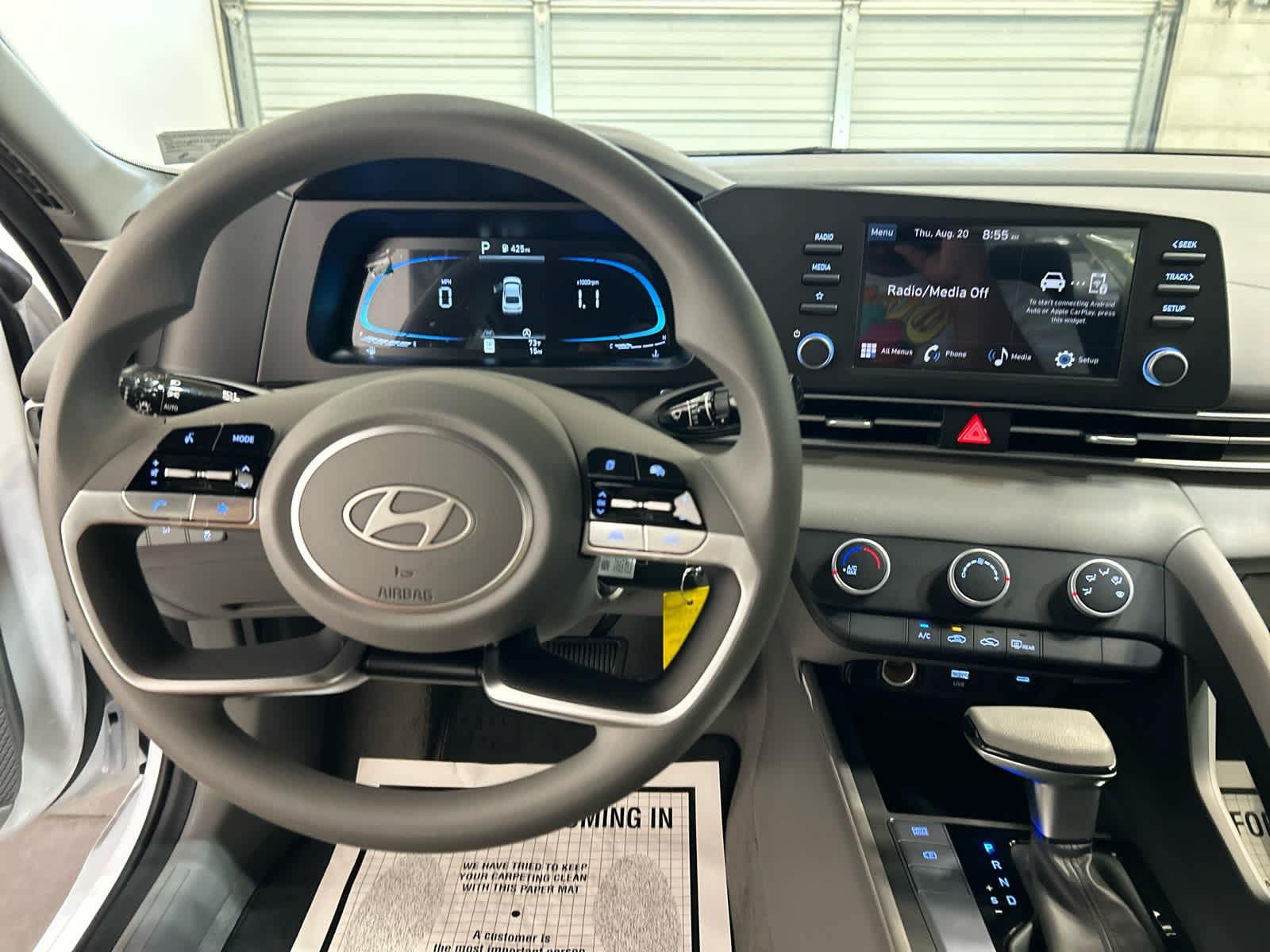 New 2026 Hyundai Elantra SE FWD image 8