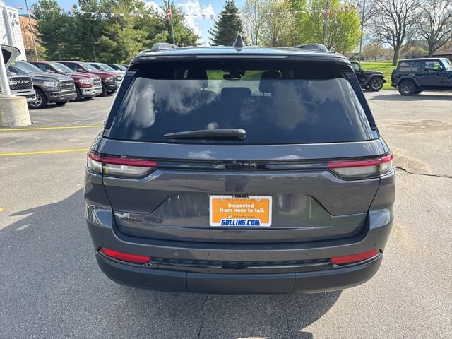 Certified 2024 Jeep Grand Cherokee Altitude AWD/4WD image 4