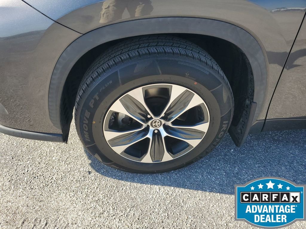 Used 2020 Toyota Highlander XLE image 17