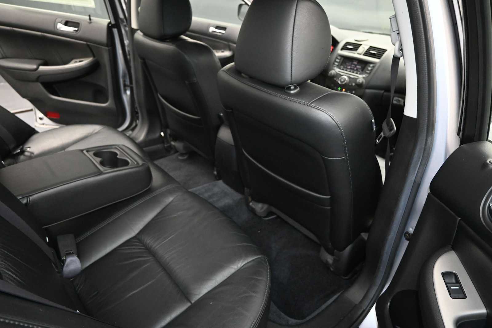 Used 2004 Honda Accord EX image 23