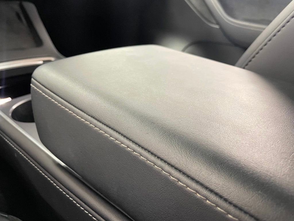 Used 2022 Tesla Model Y Long Range image 42