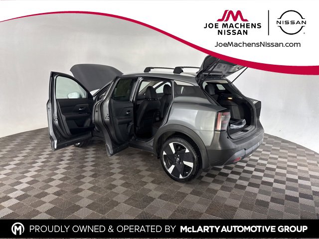 Certified 2025 Nissan Kicks SR w/ Illumination Package image 16