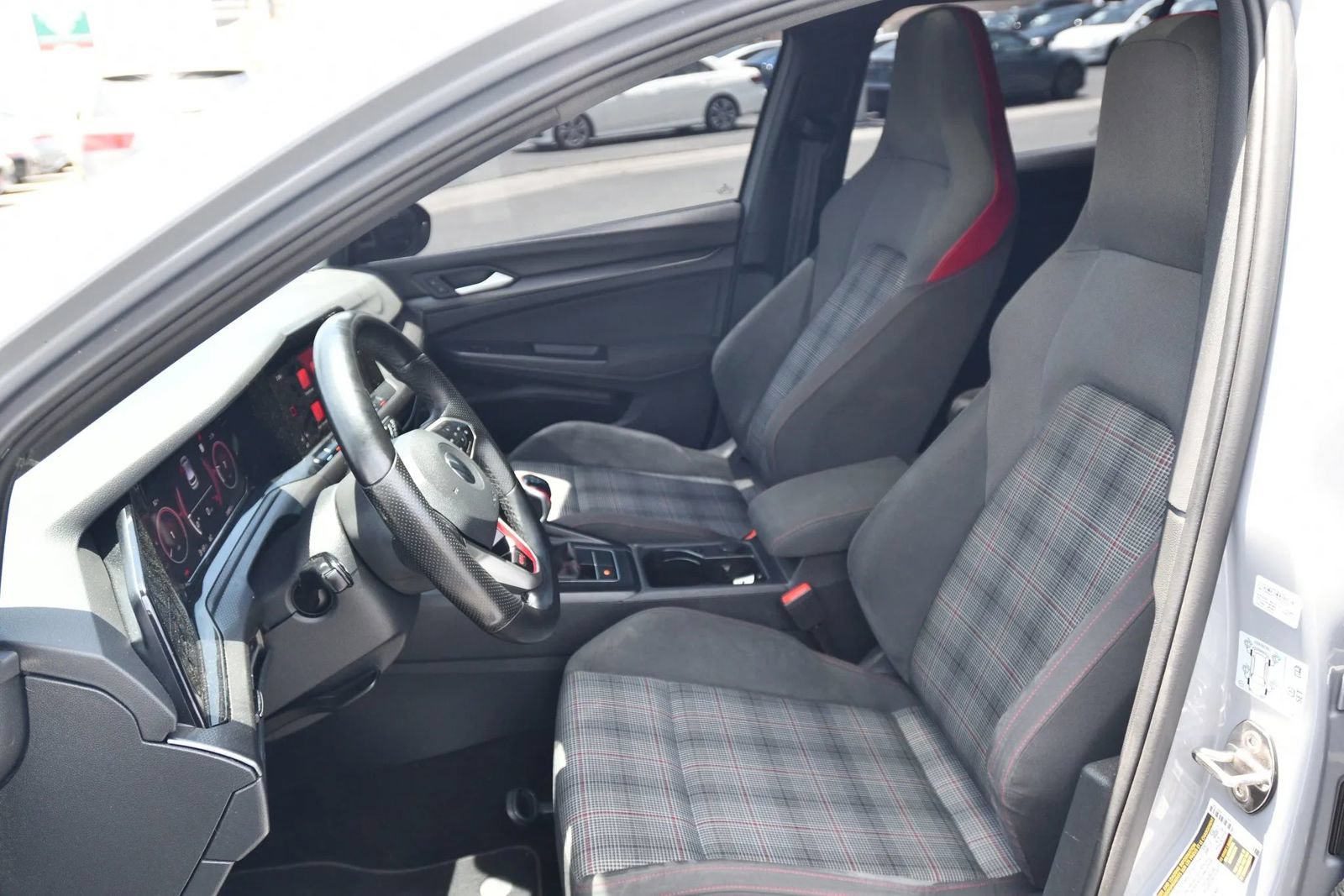 Used 2022 Volkswagen GTI SE FWD image 13