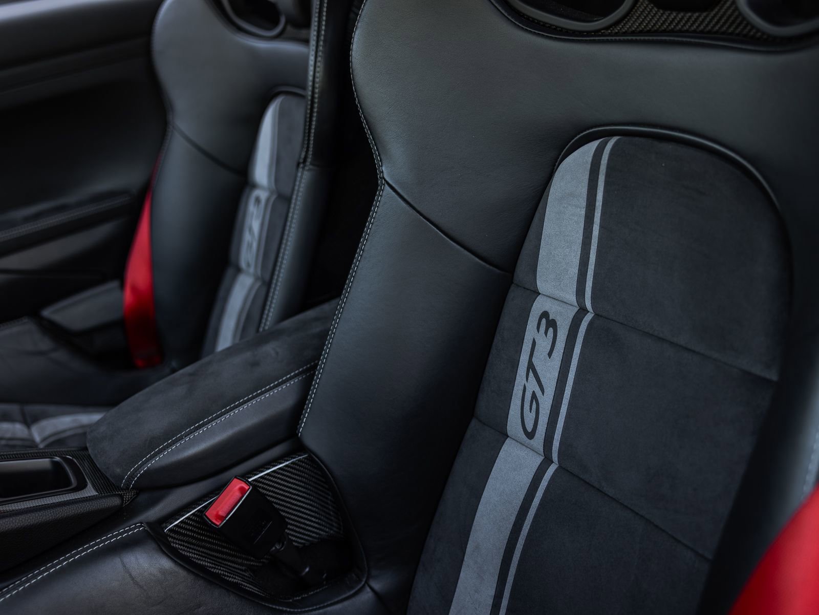 Certified 2018 Porsche 911 GT3 image 13