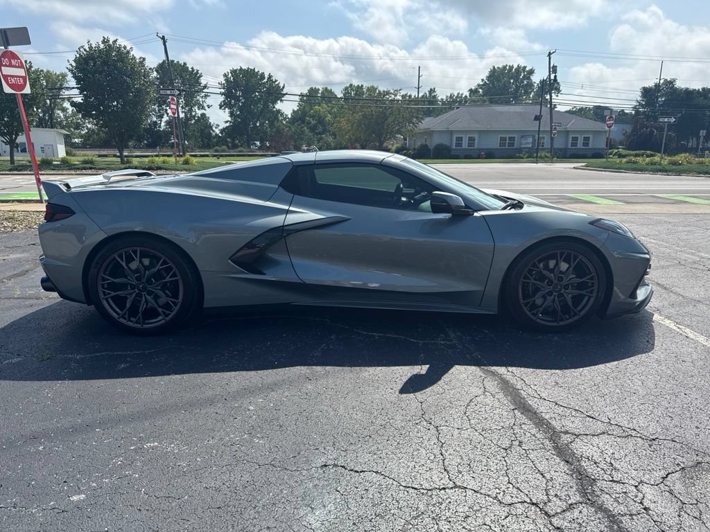 Used 2023 Chevrolet Corvette Stingray Preferred Conv w/ Z51 Performance Package RWD image 9