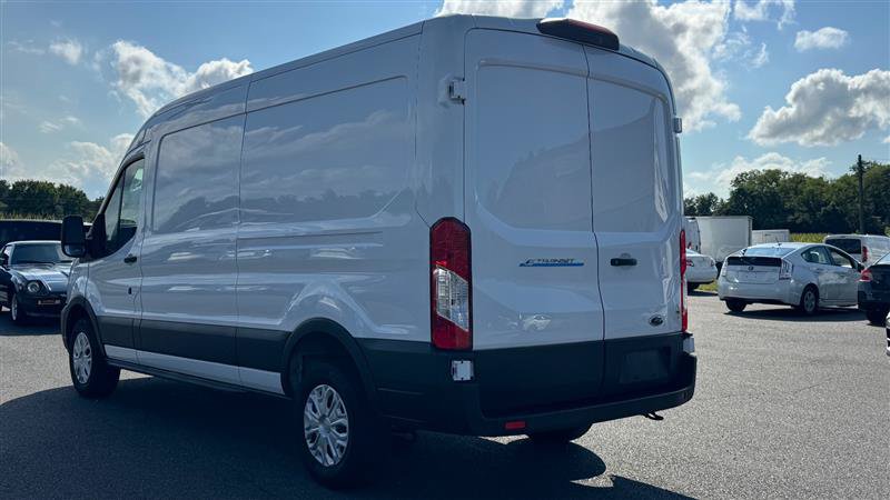 Used 2023 Ford E-Transit Medium Roof RWD image 7