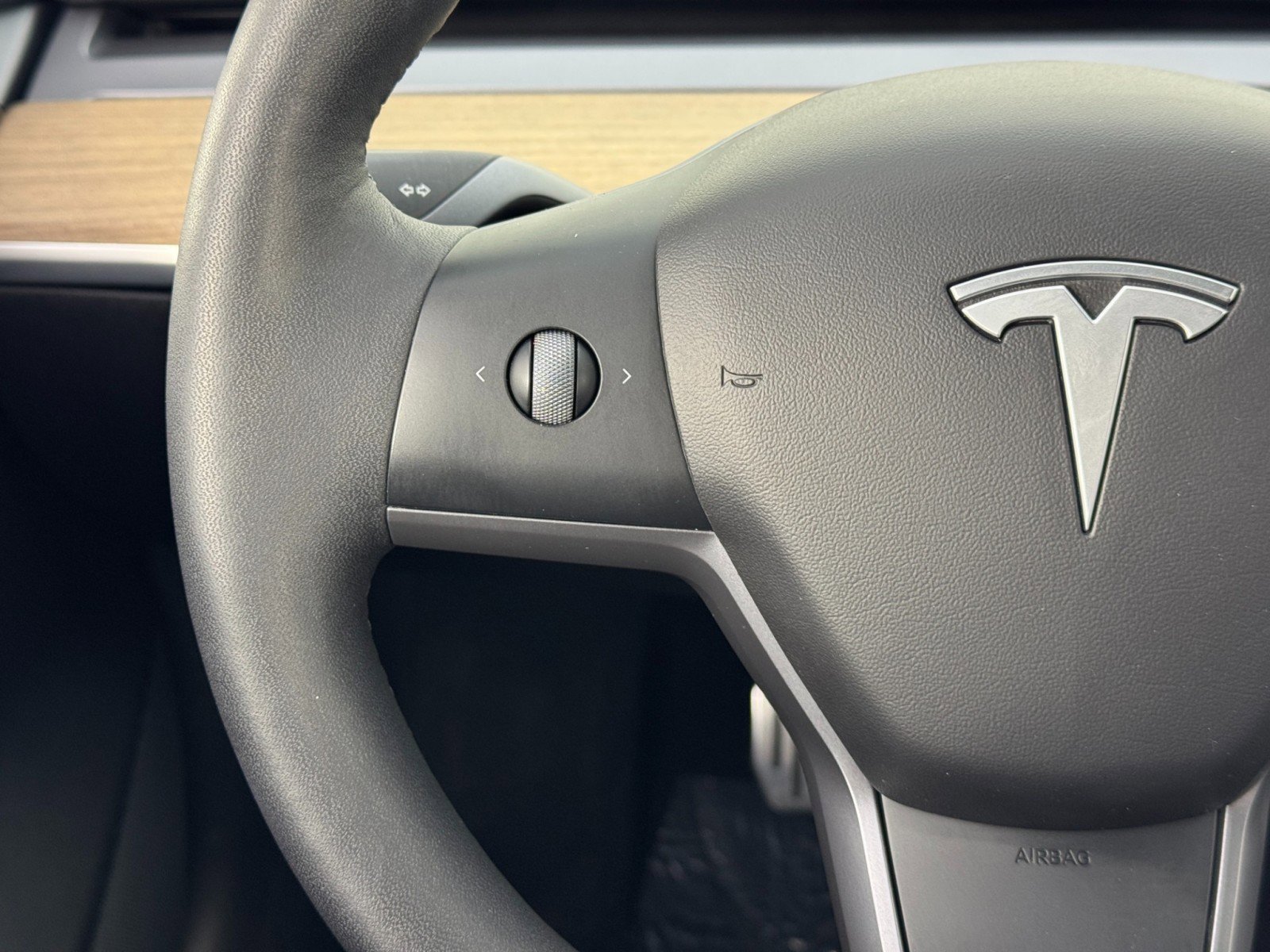 Used 2021 Tesla Model 3 Standard Range Plus image 19