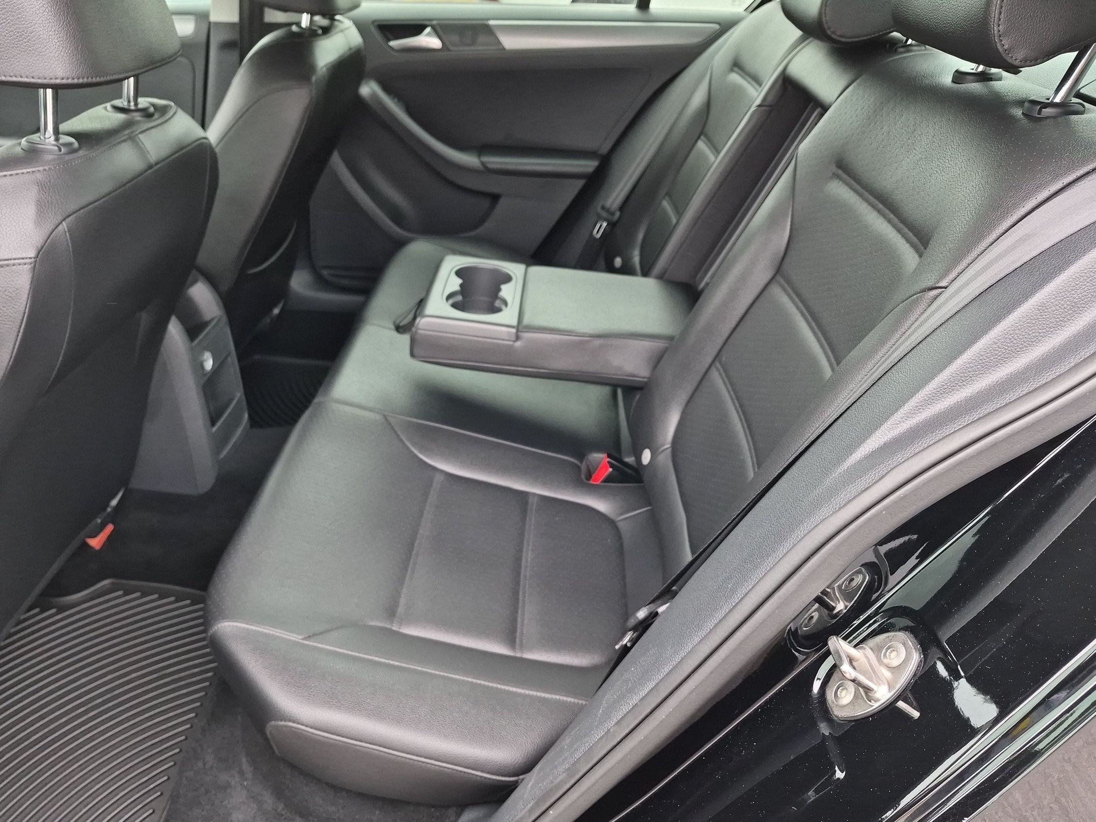 Used 2015 Volkswagen Jetta TDI SE FWD image 29