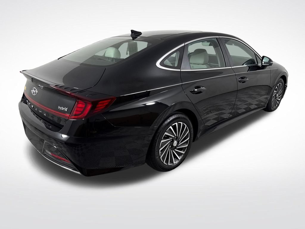 Used 2023 Hyundai Sonata Limited FWD image 3