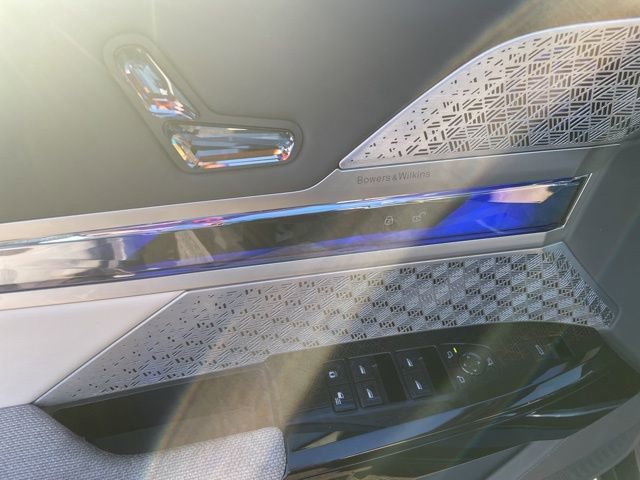 Used 2023 BMW 760i xDrive image 13