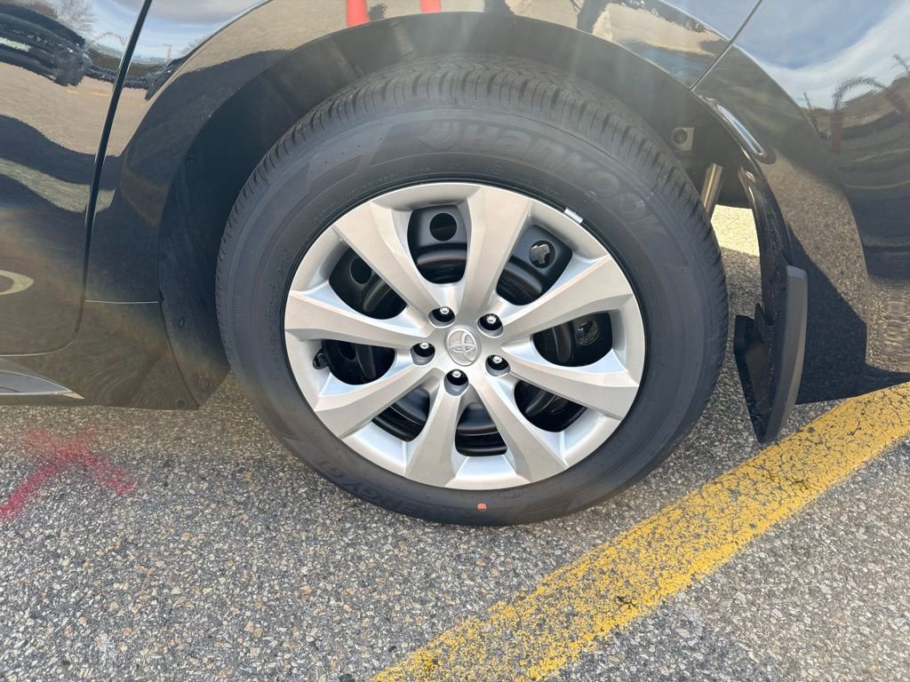 New 2026 Toyota Corolla LE image 31