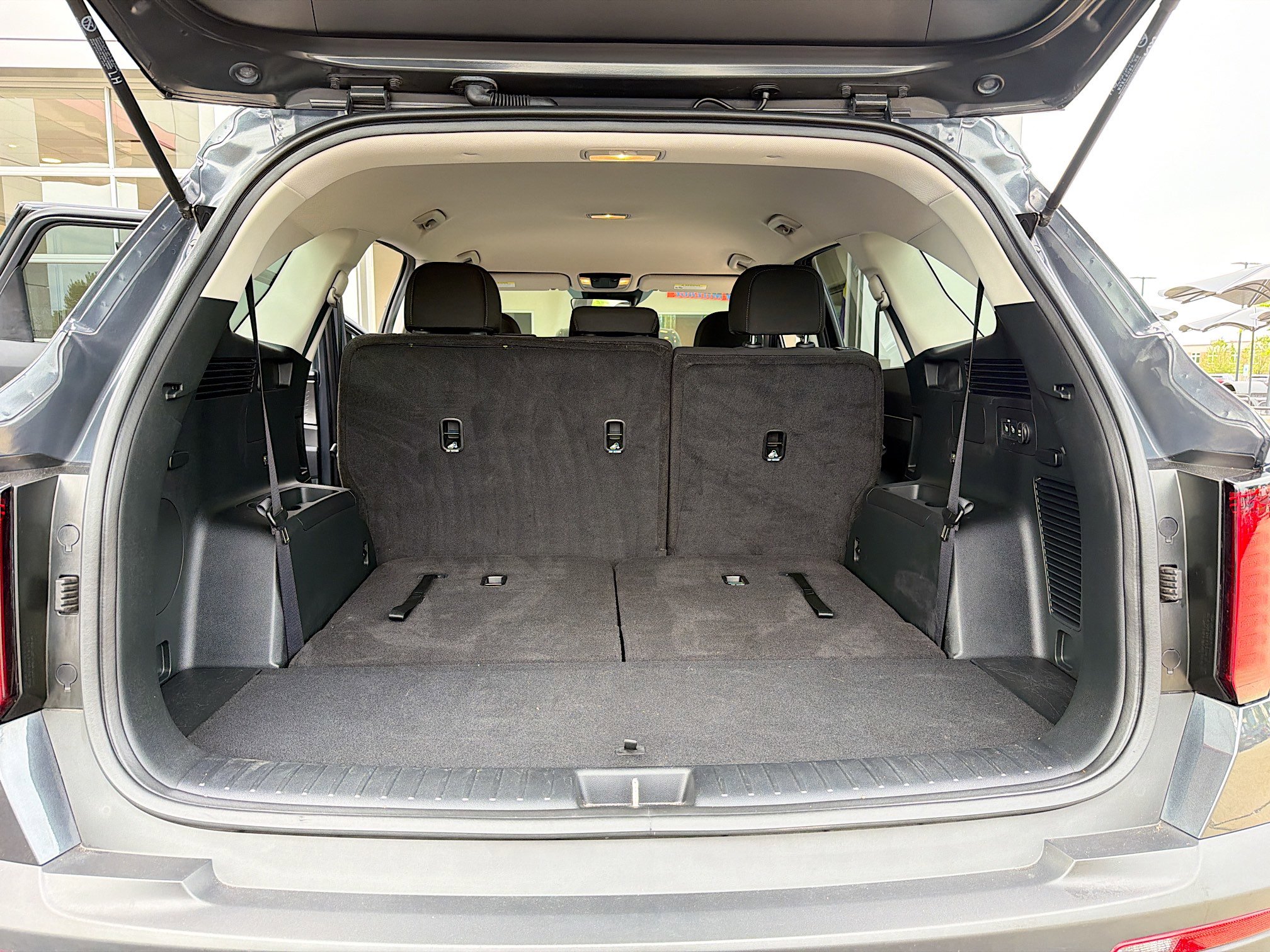 Used 2023 Kia Sorento LX FWD image 8