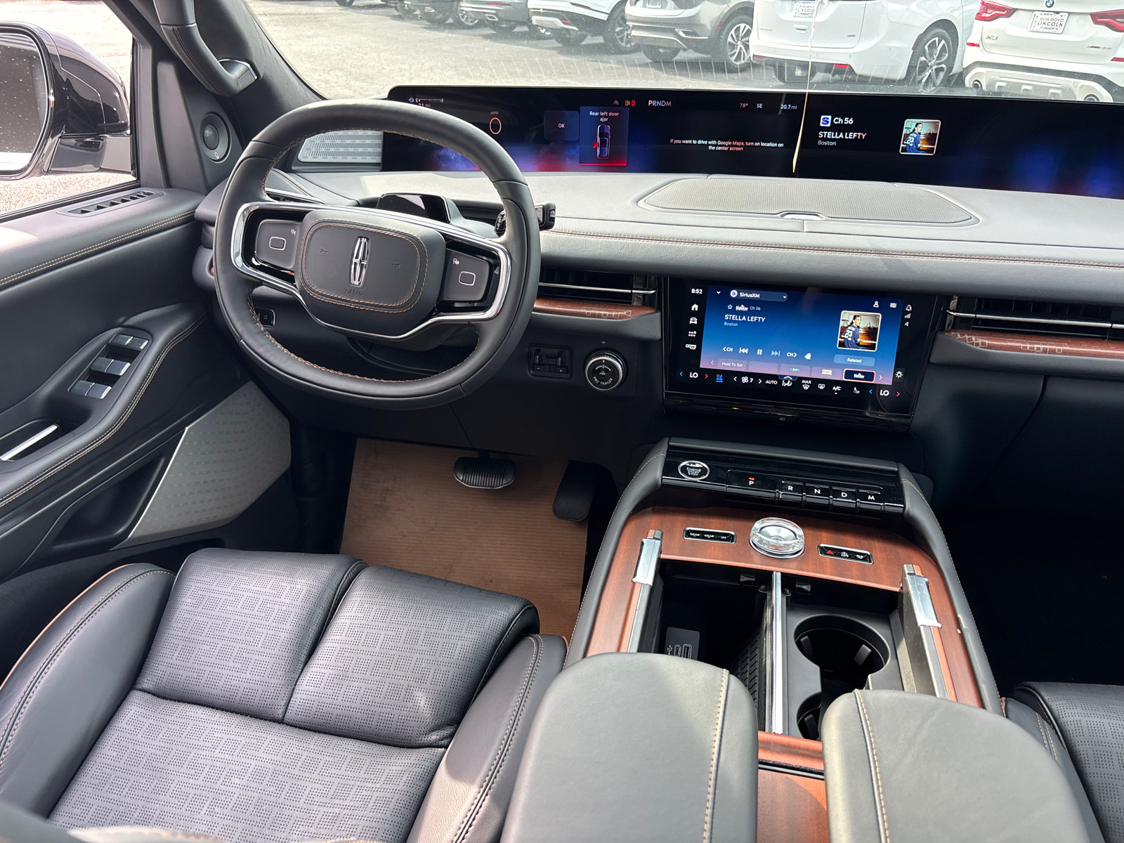 New 2026 Lincoln Navigator L Black Label AWD/4WD image 29