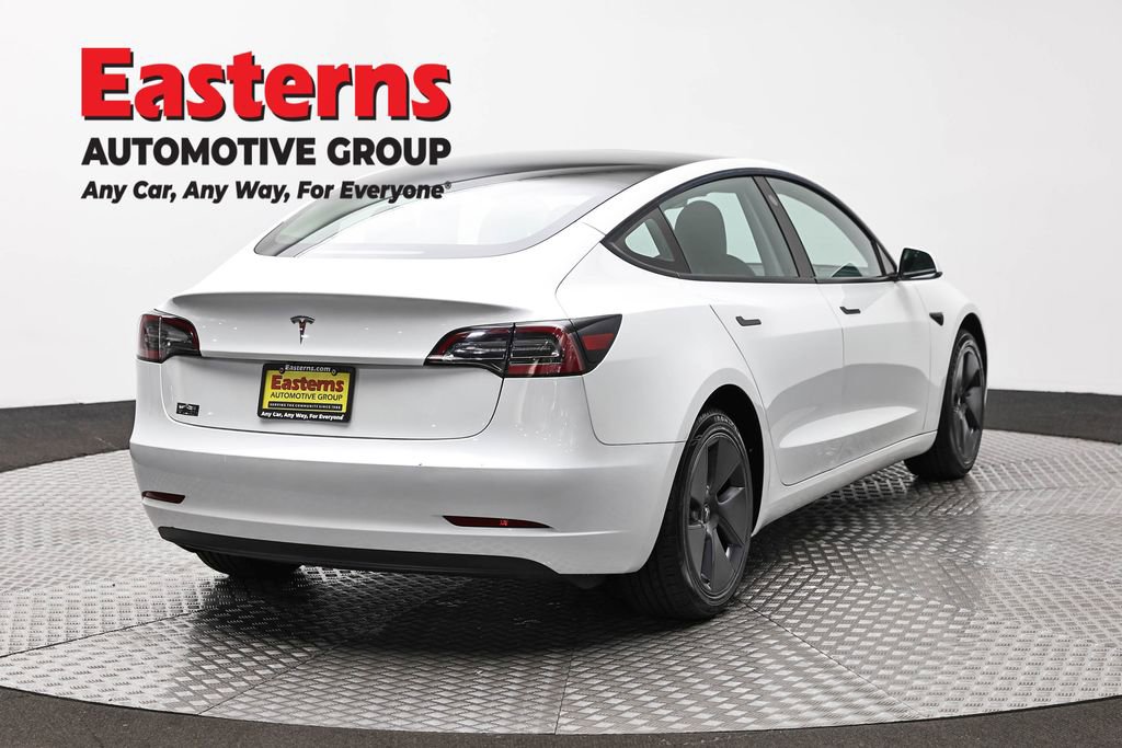 Used 2023 Tesla Model 3 Standard Range image 5
