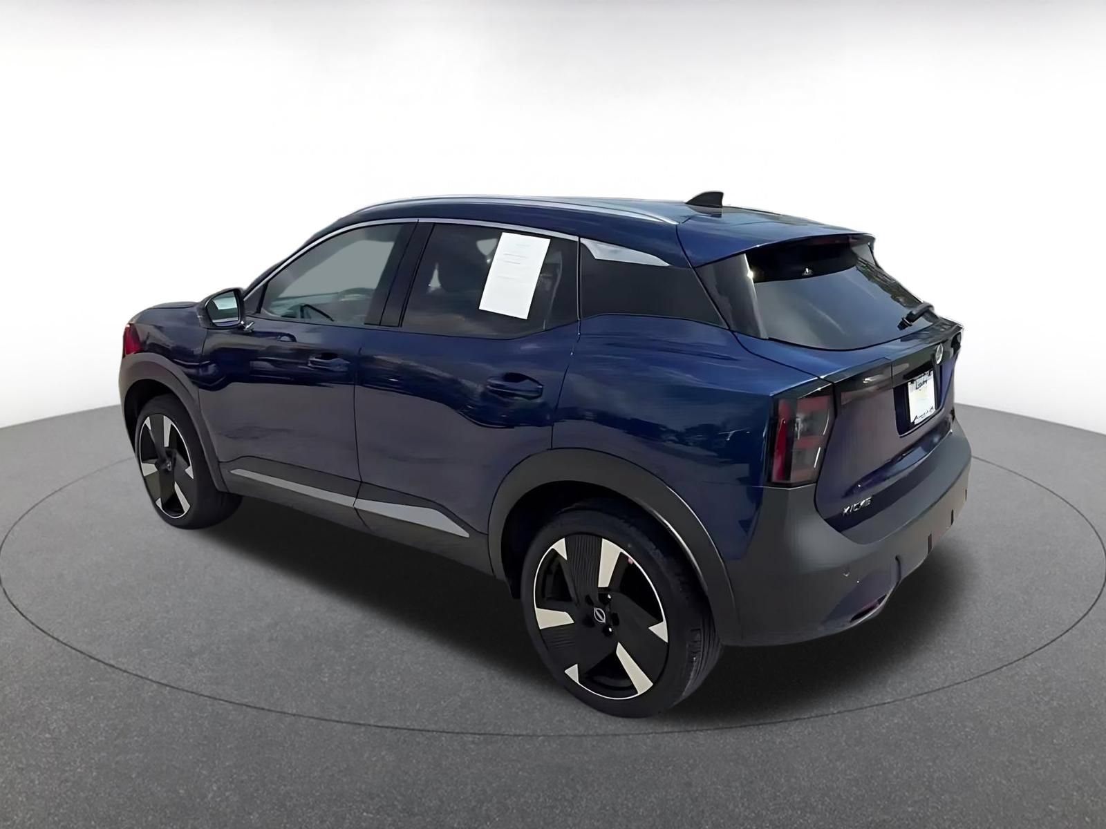 Used 2026 Nissan Kicks SR AWD/4WD image 8