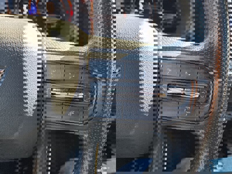 Used 2023 Chevrolet Colorado W/T image 13