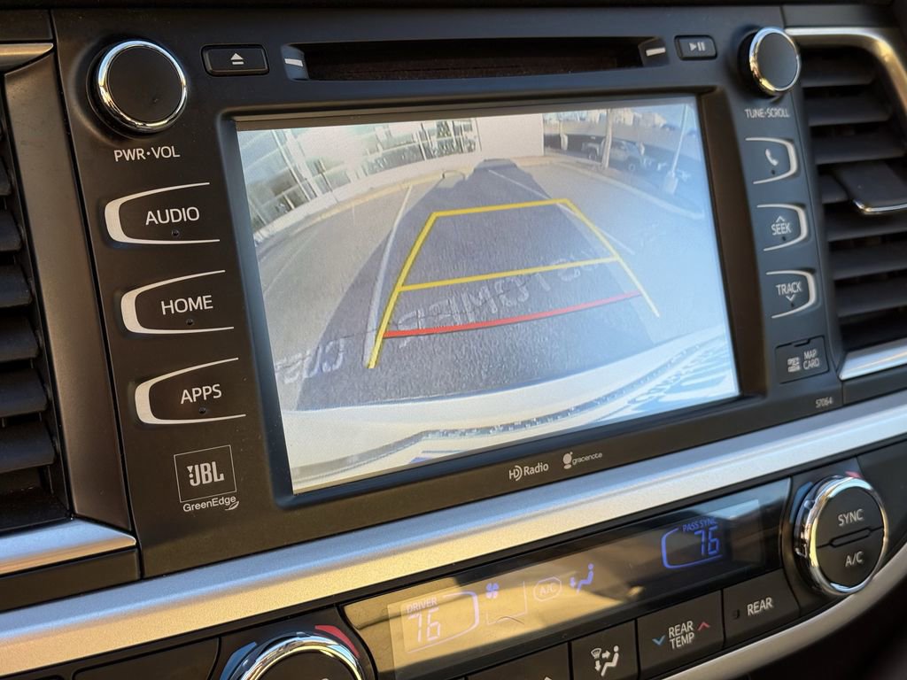 Used 2014 Toyota Highlander Limited image 23