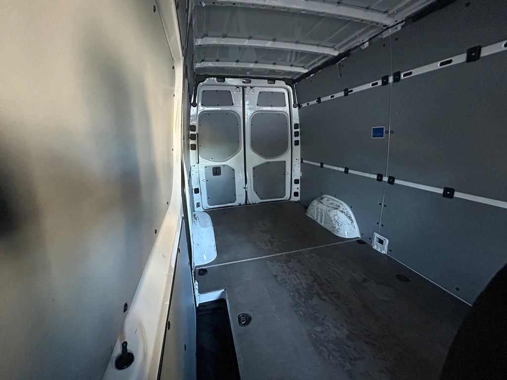Used 2025 Mercedes-Benz Sprinter 2500 image 29