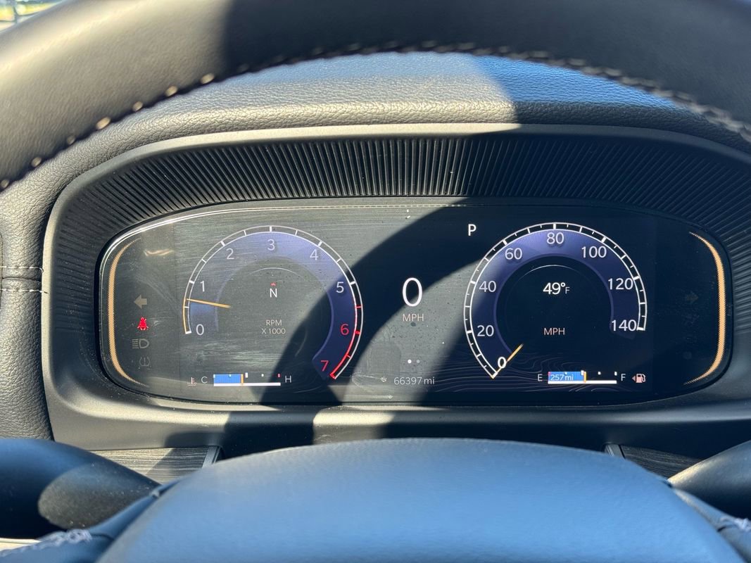 Used 2024 Jeep Wagoneer L Series II w/ Flexible Seating Group image 19