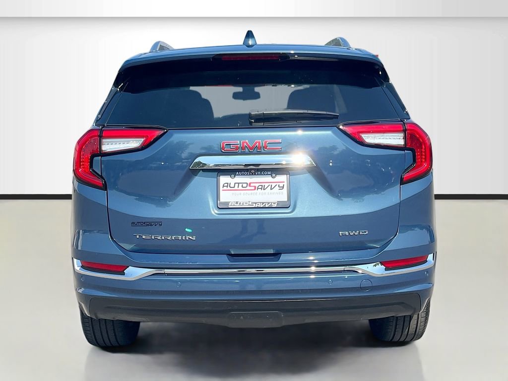 Used 2024 GMC Terrain Denali w/ Denali Premium Package image 6