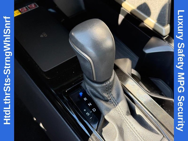 Used 2025 Toyota Camry XLE FWD image 27
