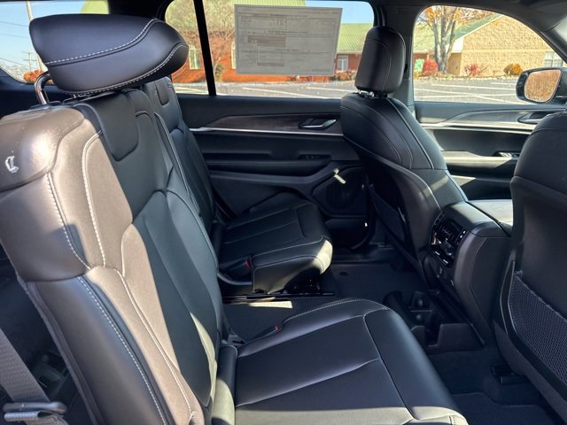 New 2025 Jeep Grand Cherokee L Limited w/ Trailer Tow Package image 11