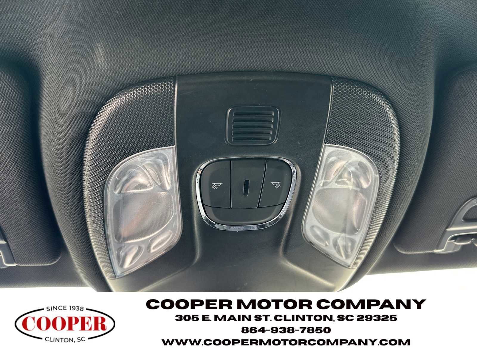 Used 2024 Jeep Compass Latitude image 23