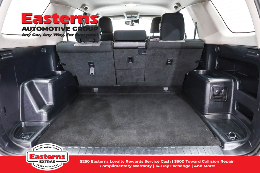 Used 2024 Toyota 4Runner SR5 AWD/4WD image 10