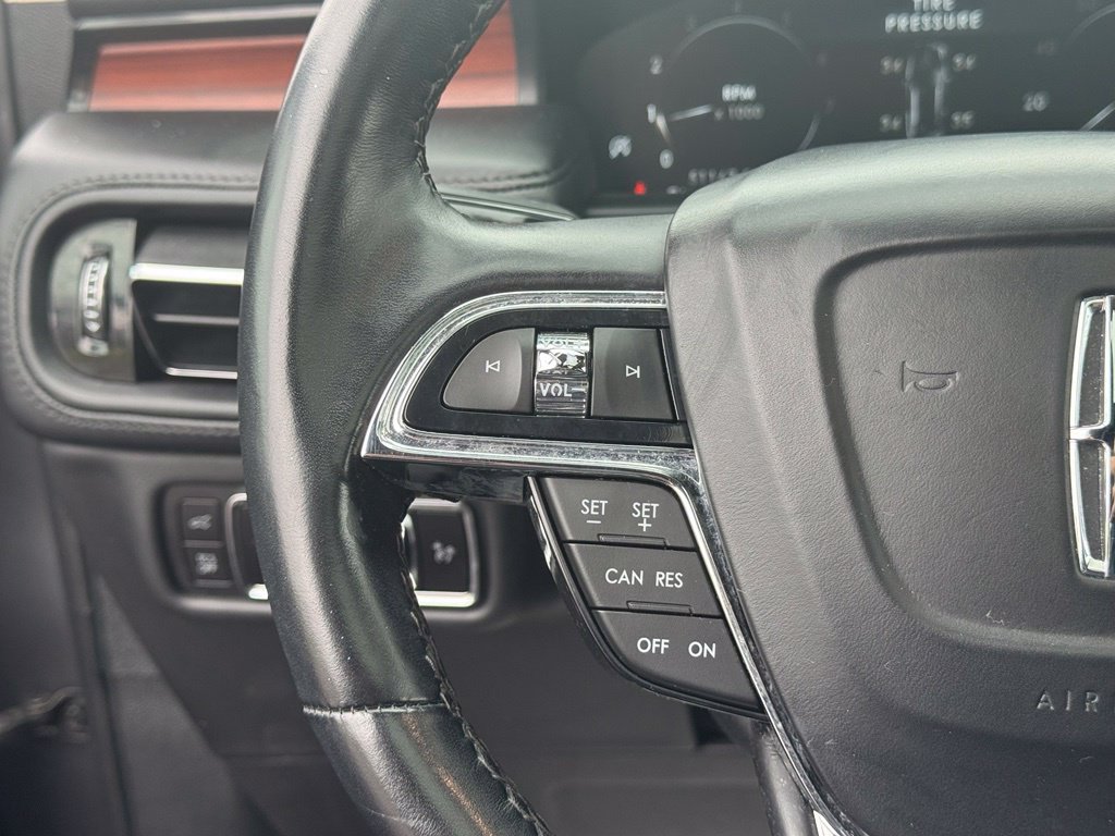 Used 2023 Lincoln Nautilus Reserve AWD/4WD image 12