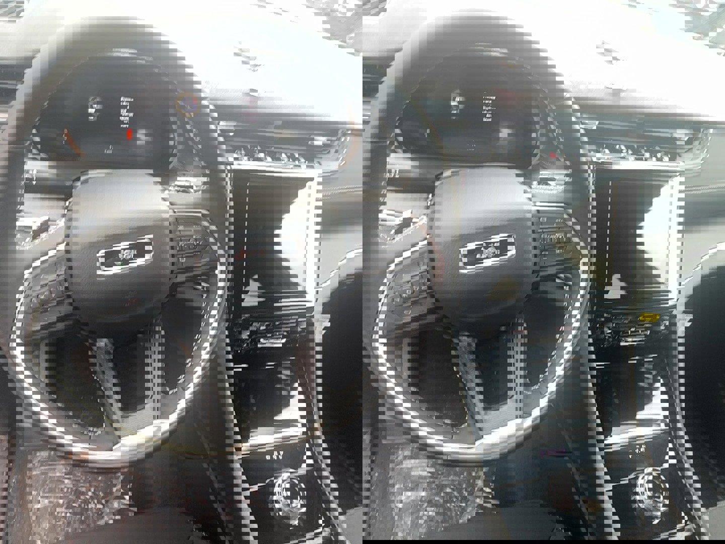 New 2025 Jeep Grand Cherokee Laredo X image 14