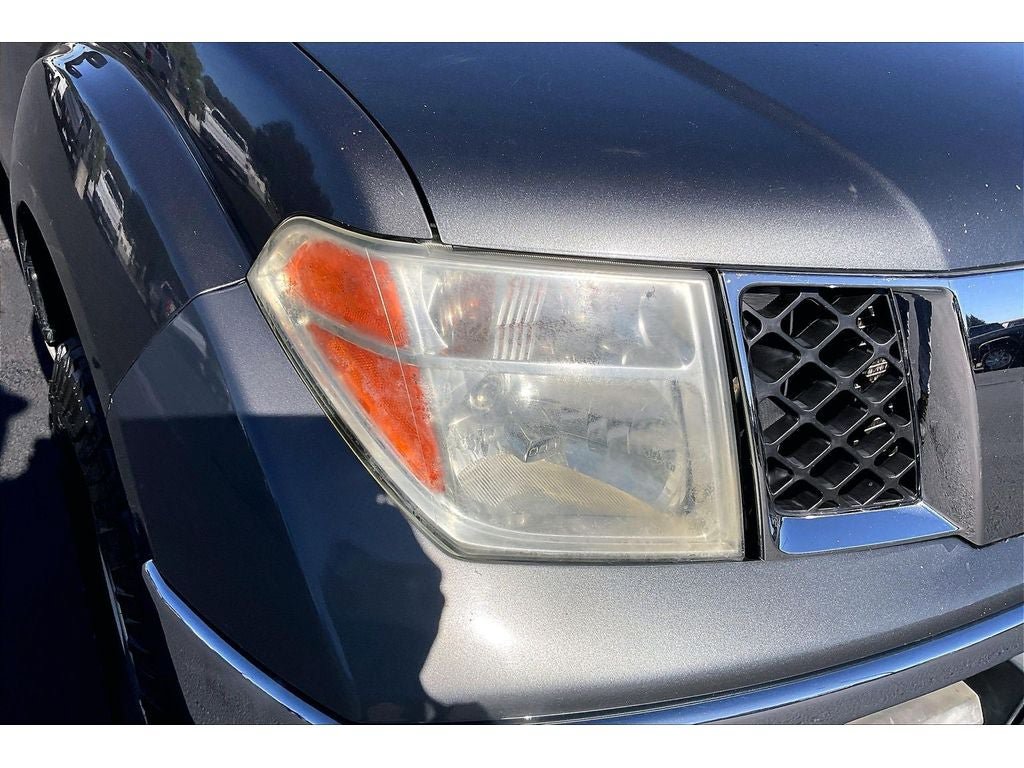 Used 2007 Nissan Frontier SE w/ SE Value Truck Pkg AWD/4WD image 29