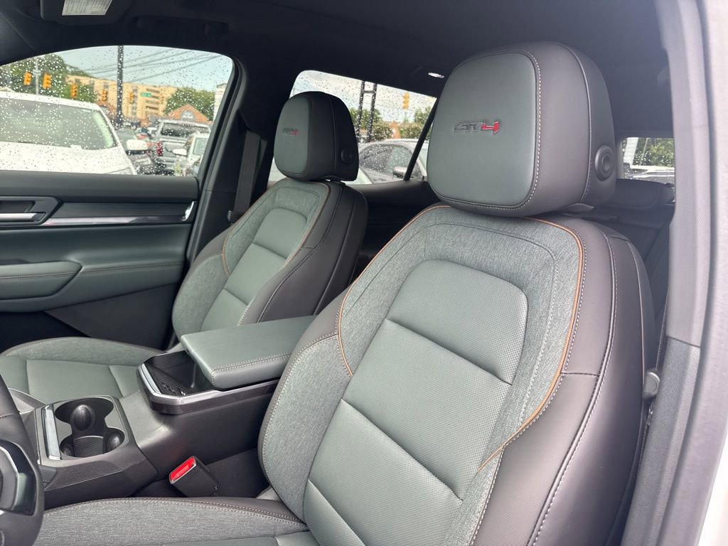 New 2026 GMC Terrain AT4 w/ Technology Package II image 23