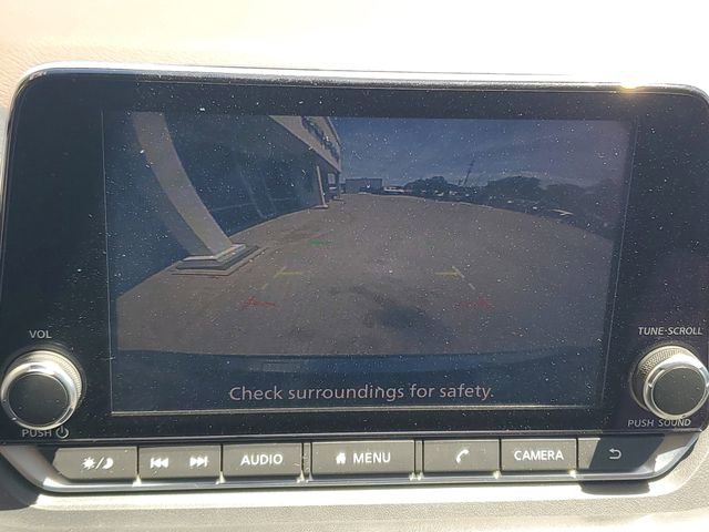 Certified 2022 Nissan Rogue SV image 5