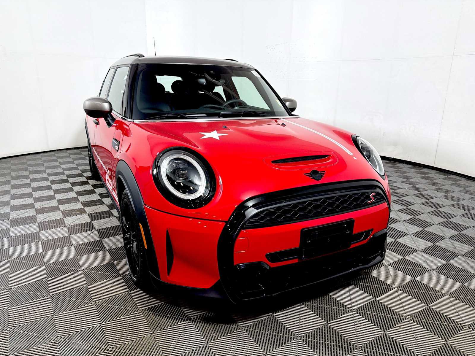 Used 2023 MINI Cooper S FWD image 2
