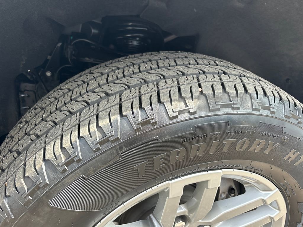 Used 2024 Chevrolet Colorado LT w/ LT Convenience Package image 26