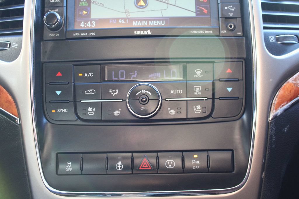 Used 2013 Jeep Grand Cherokee Overland RWD image 22