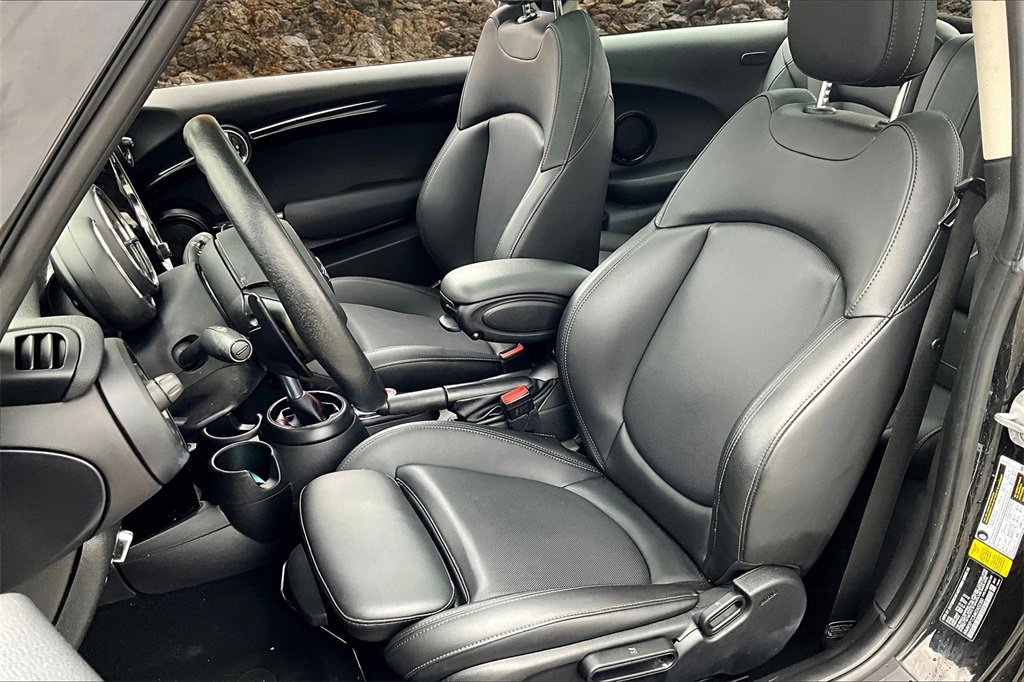 Used 2019 MINI Cooper S image 19