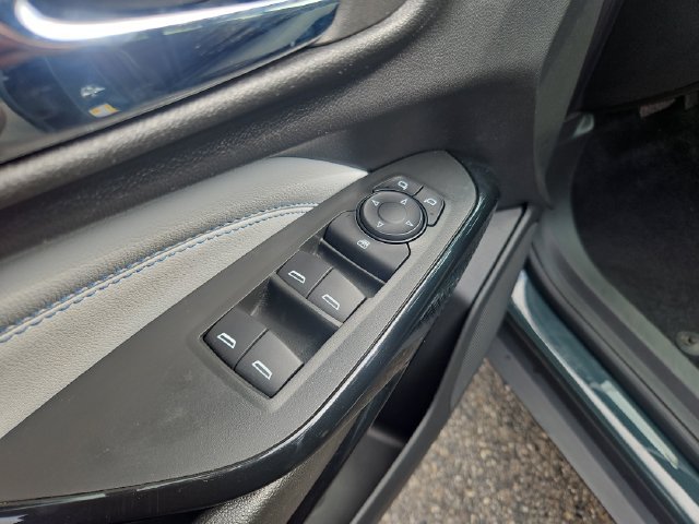 Used 2025 Chevrolet Trax LT FWD image 11
