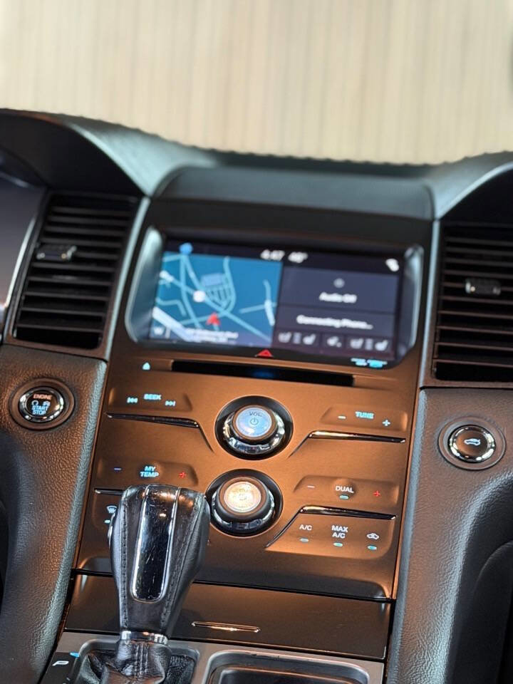 Used 2018 Ford Taurus SEL w/ Equipment Group 201A image 11