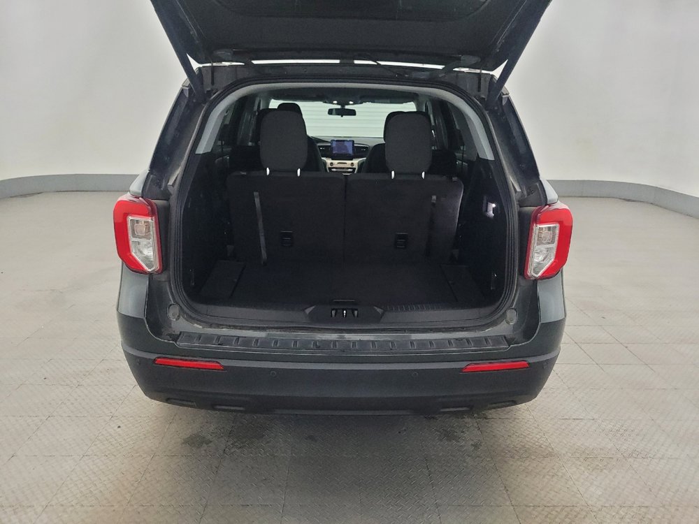 Used 2022 Ford Explorer XLT image 29