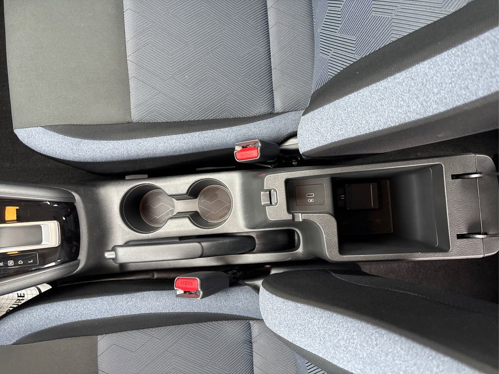 Used 2025 Nissan Versa SV w/ Trunk Package image 20