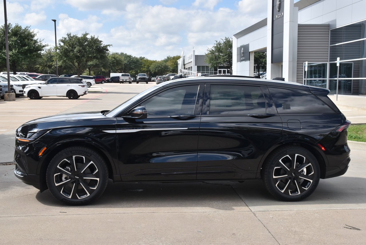 New 2026 Lincoln Nautilus Reserve AWD/4WD image 11