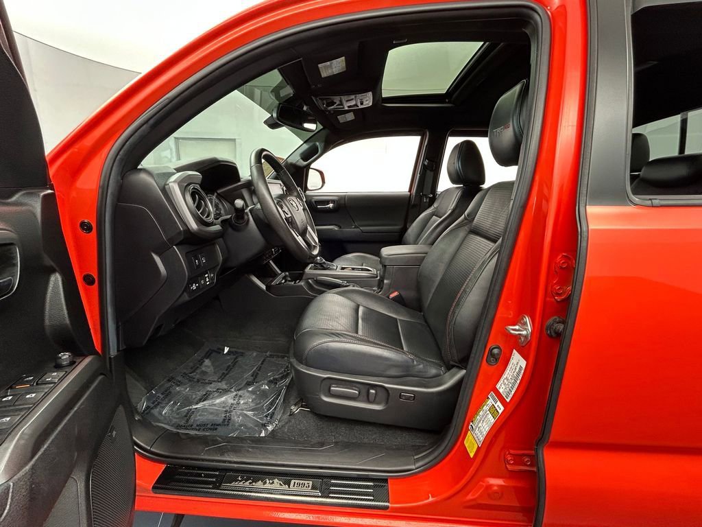 Used 2023 Toyota Tacoma TRD Pro AWD/4WD image 11