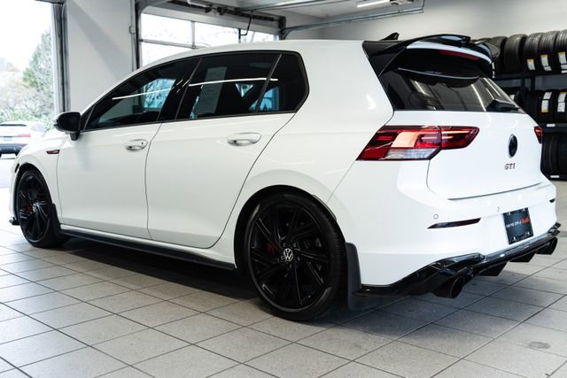 Used 2022 Volkswagen GTI SE FWD image 4